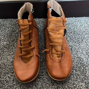 Size 10 Booties *New*